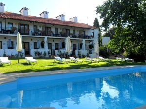 Finca-media-legua-apartamentos-con-piscina